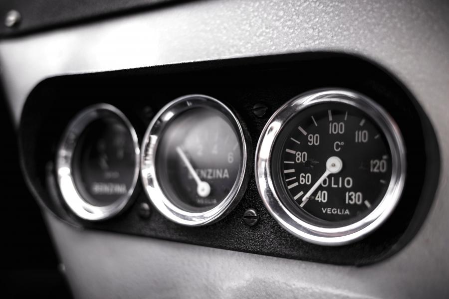 Панель приборов Ferrari 250 LM (6105) 1964 года  (фото 19 из 40)